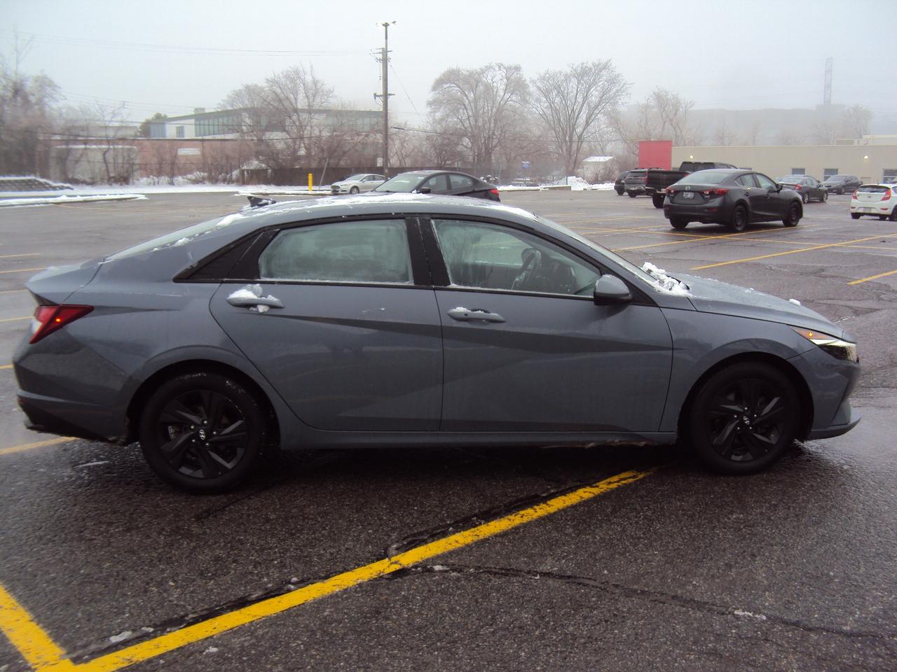 2021 Hyundai Elantra Preferred Photo