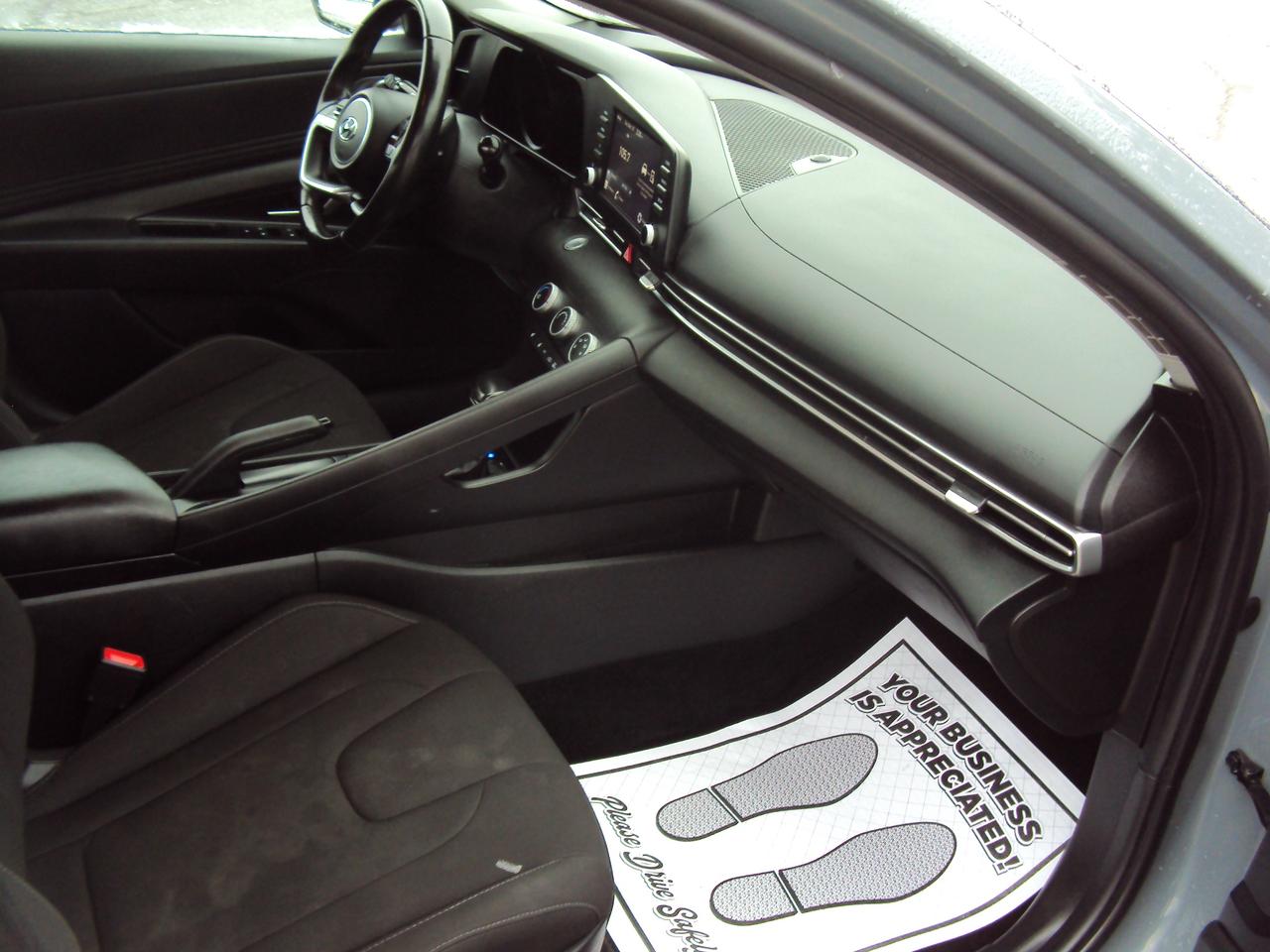 2021 Hyundai Elantra Preferred Photo