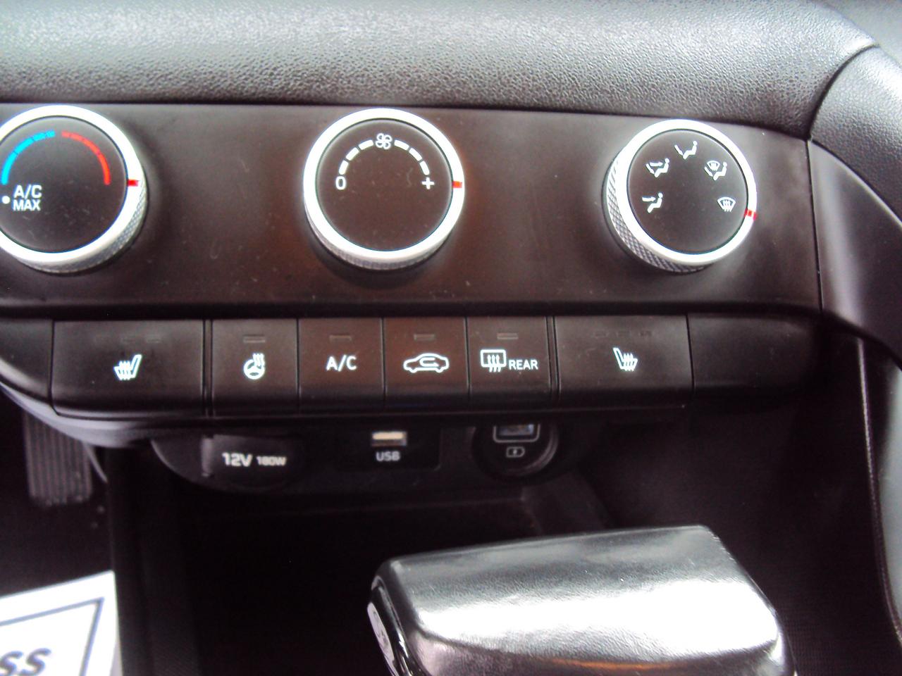 2021 Hyundai Elantra Preferred Photo