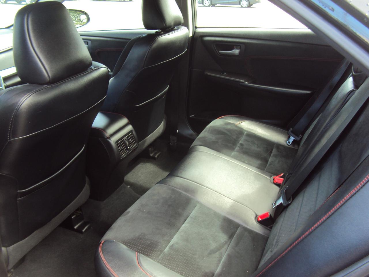 2016 Toyota Camry XSE Photo