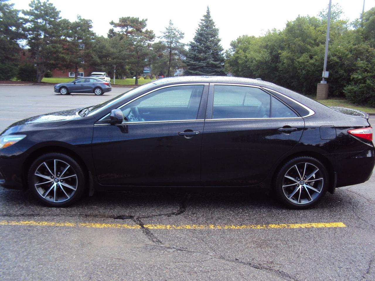 2016 Toyota Camry XSE Photo