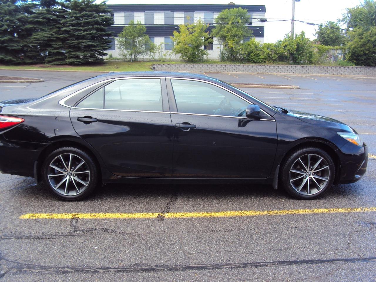 2016 Toyota Camry XSE Photo