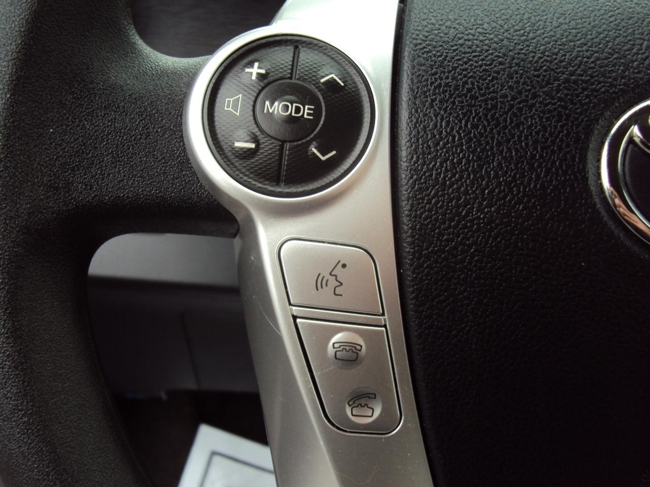 2017 Toyota Prius c Tech Photo