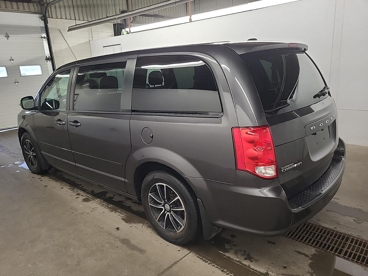 2017 Dodge Grand Caravan SXT Photo