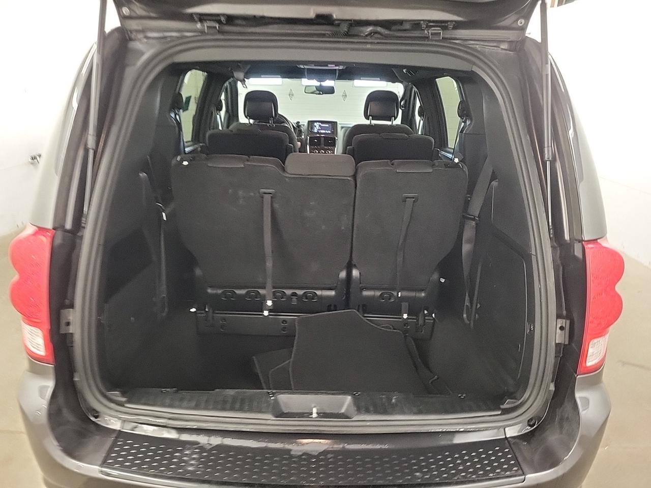 2017 Dodge Grand Caravan SXT Photo