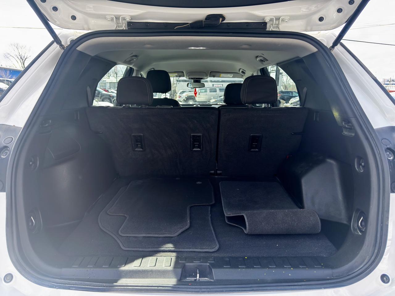 2021 Chevrolet Equinox LS Photo