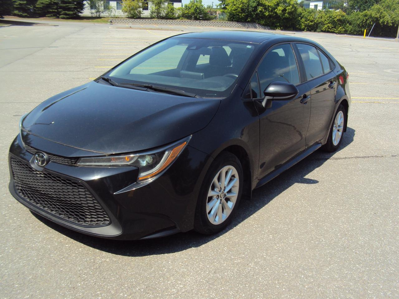 2021 Toyota Corolla LE Photo2