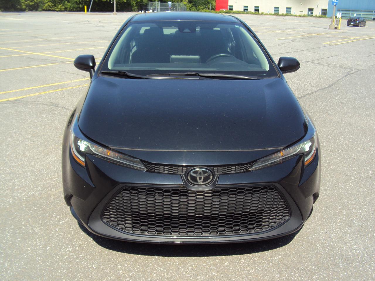 2021 Toyota Corolla LE Photo