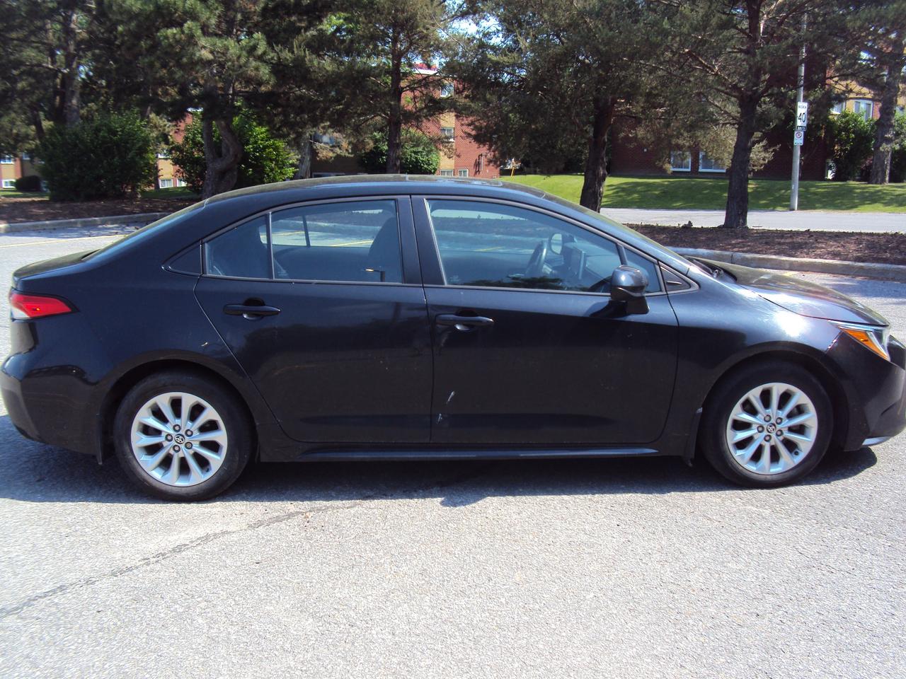 2021 Toyota Corolla LE Photo