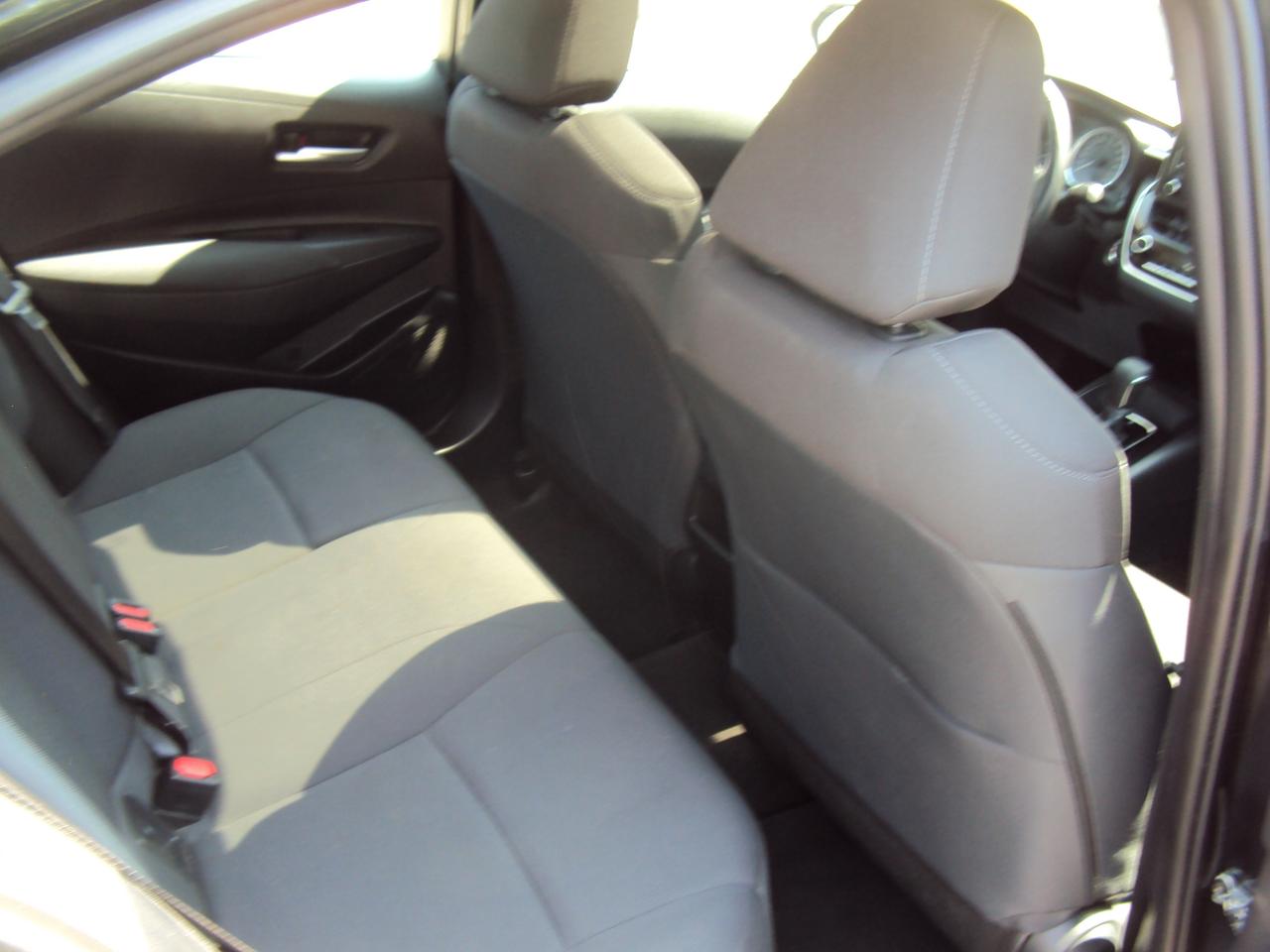 2021 Toyota Corolla LE Photo