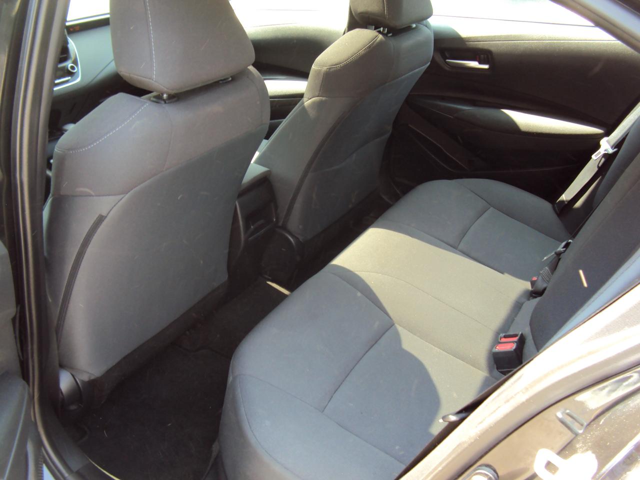 2021 Toyota Corolla LE Photo