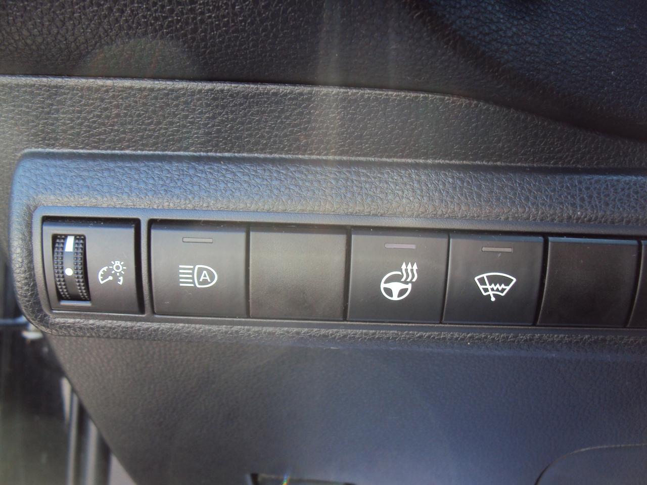 2021 Toyota Corolla LE Photo