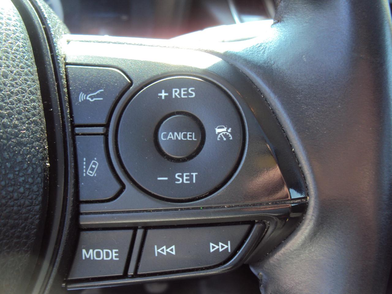 2021 Toyota Corolla LE Photo