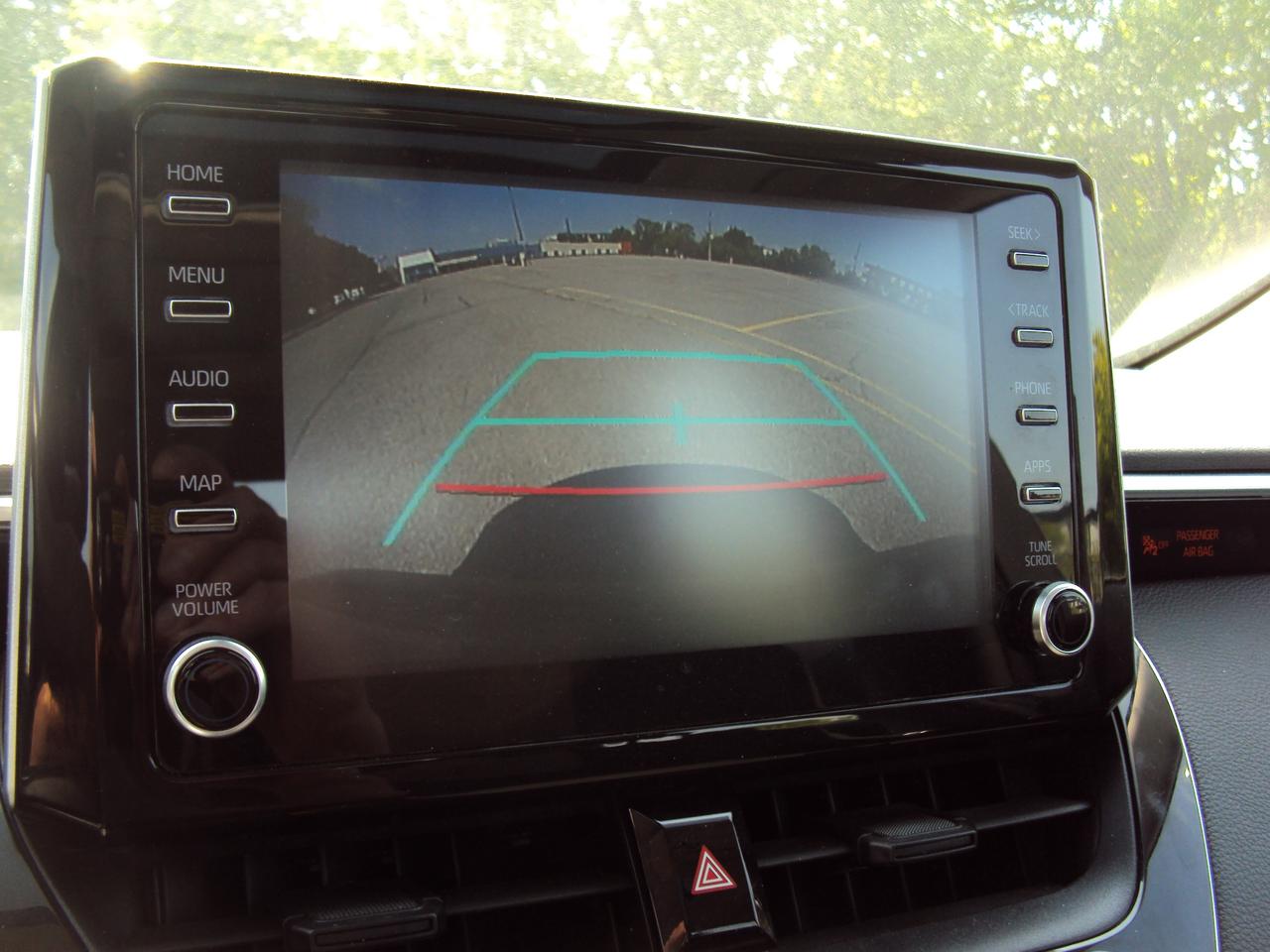 2021 Toyota Corolla LE Photo