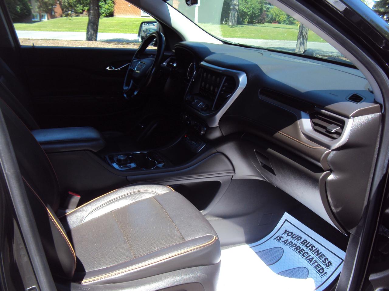 2020 GMC Acadia AT4 Photo