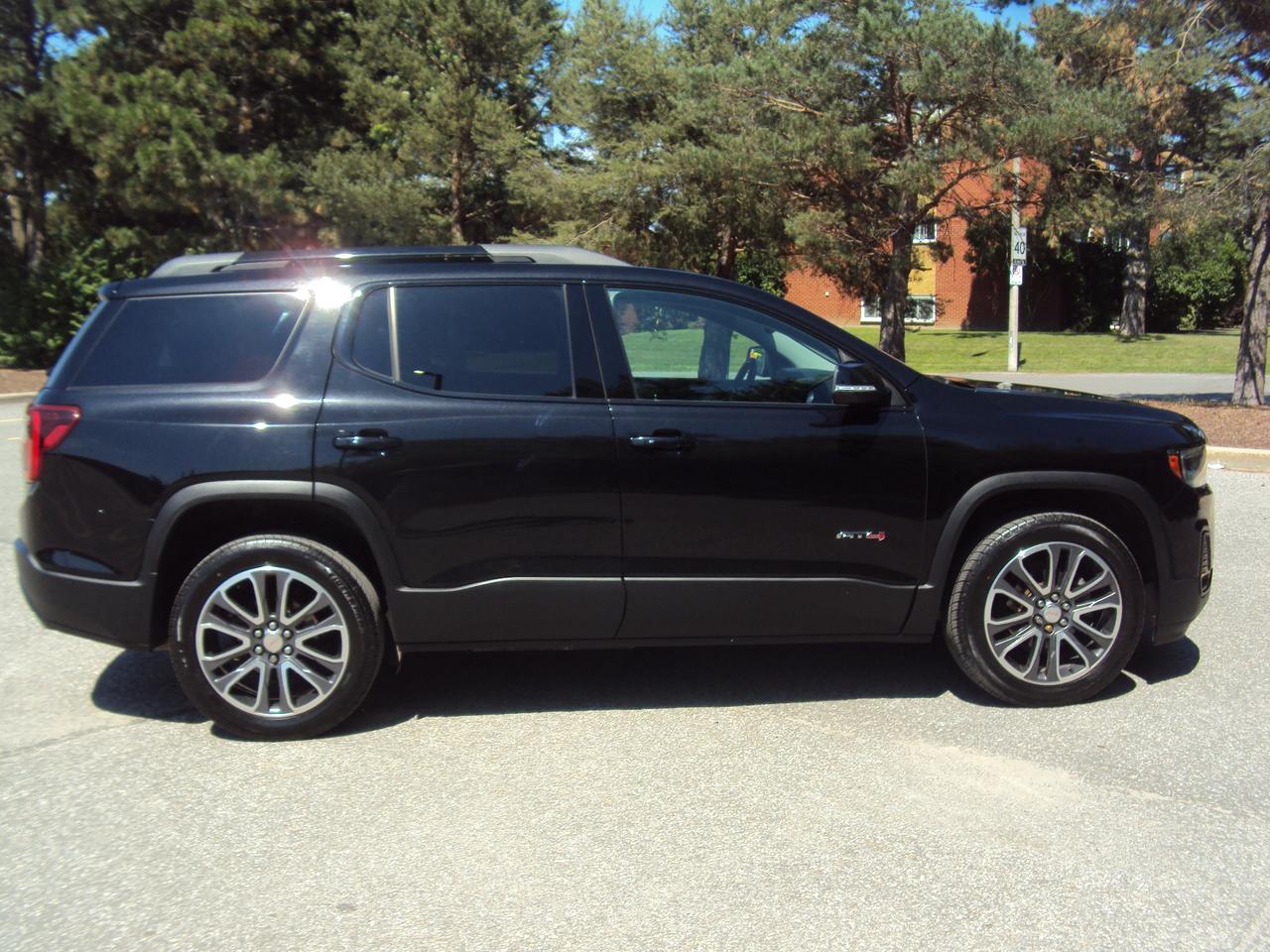 2020 GMC Acadia AT4 Photo