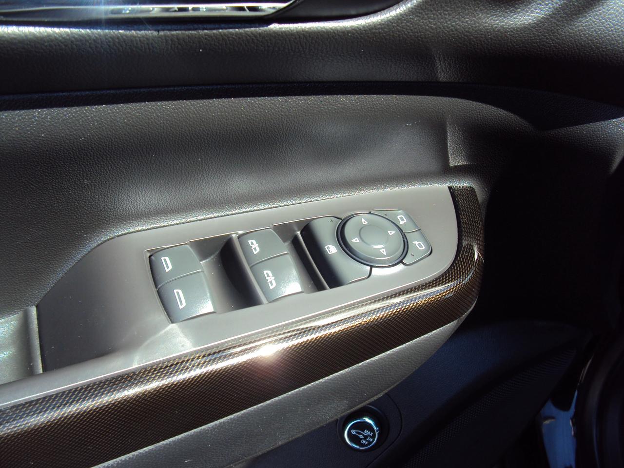 2020 GMC Acadia AT4 Photo