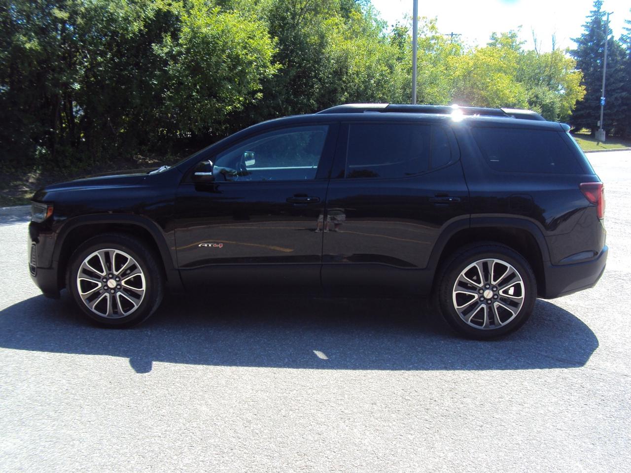2020 GMC Acadia AT4 Photo3