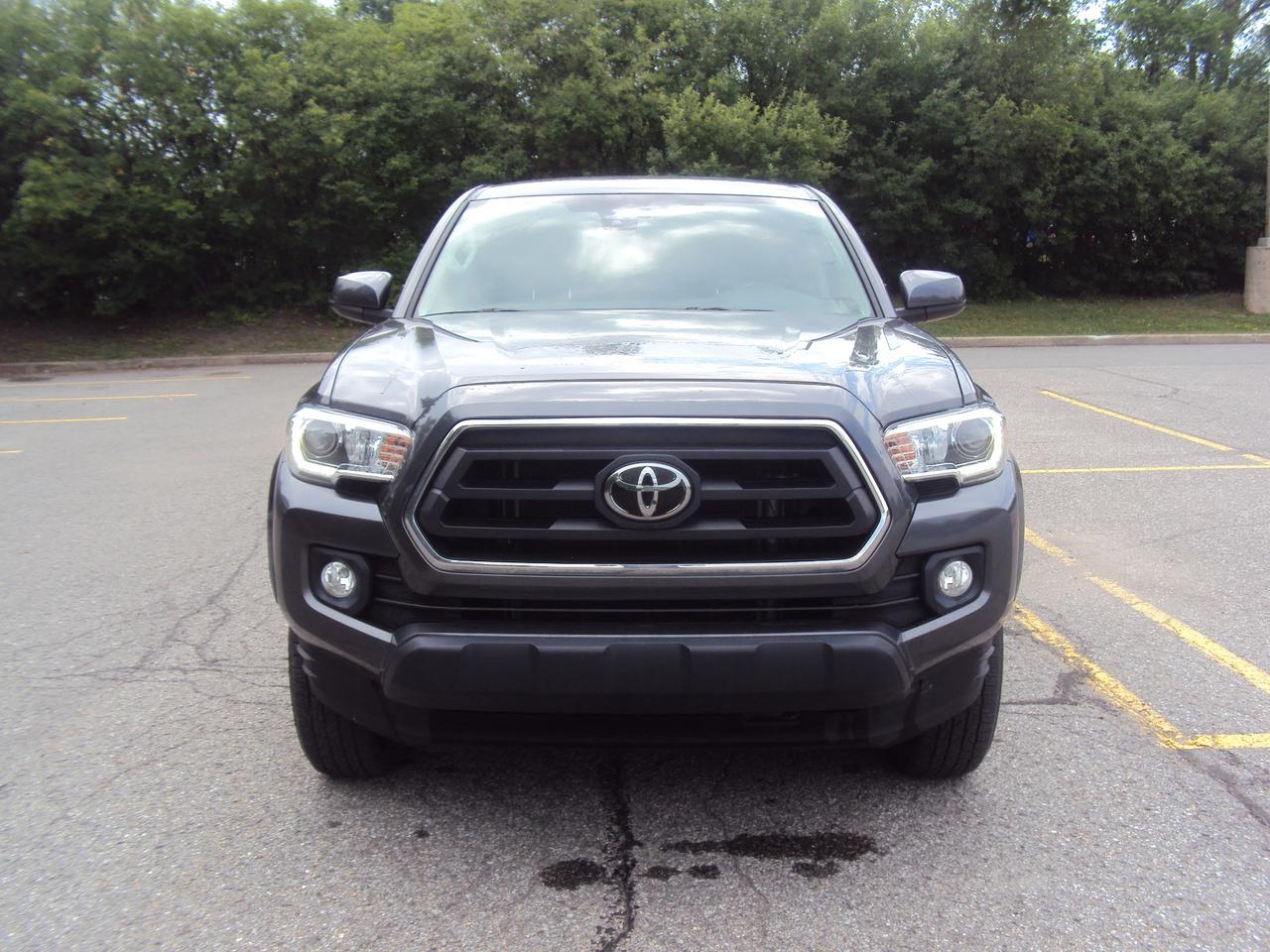 2022 Toyota Tacoma SR5 Super Photo