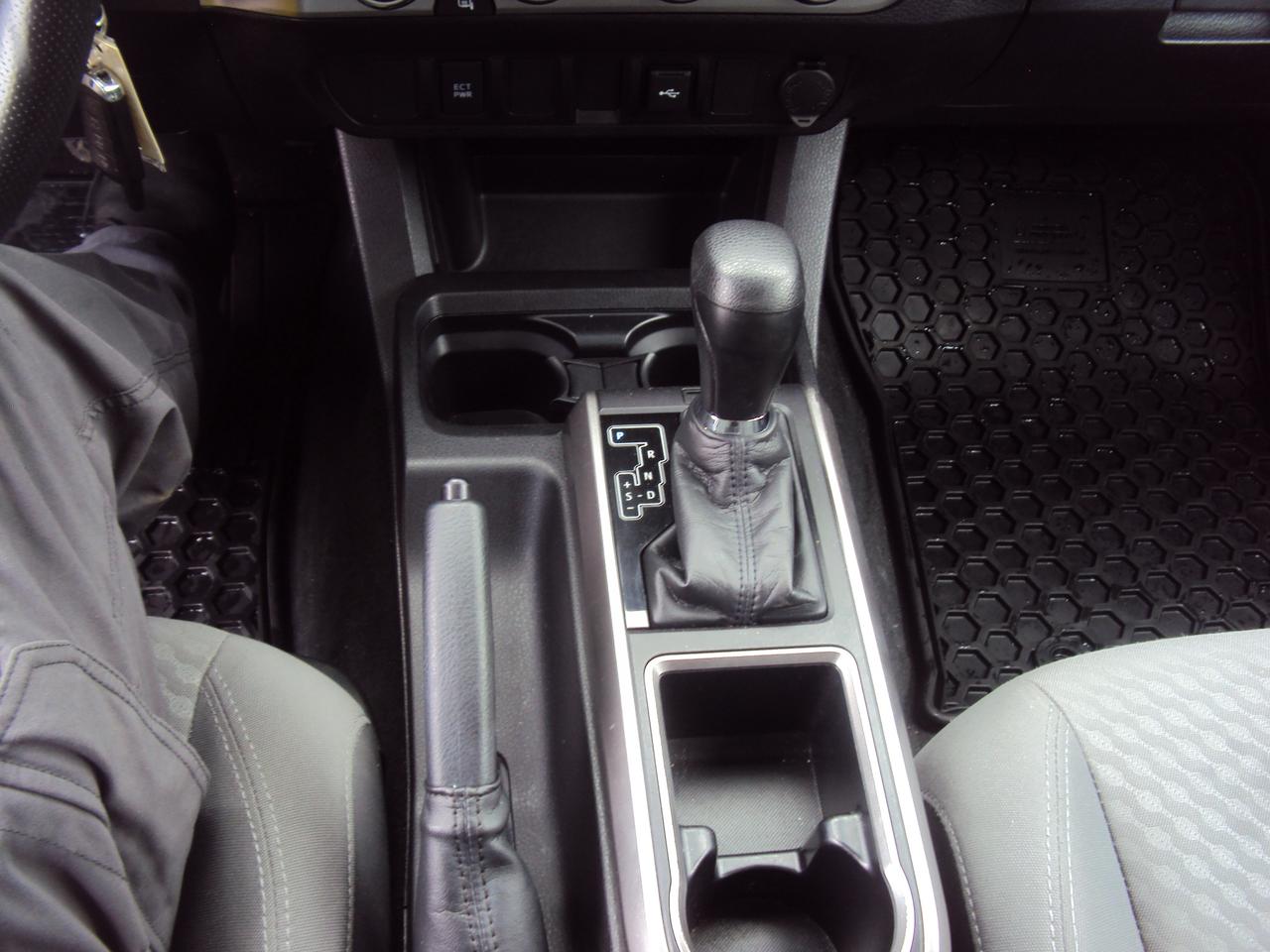 2022 Toyota Tacoma SR5 Super Photo