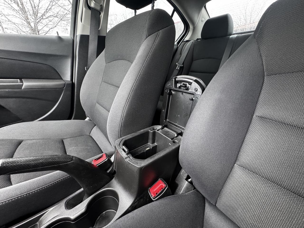 2016 Chevrolet Cruze Limited 1LT Photo