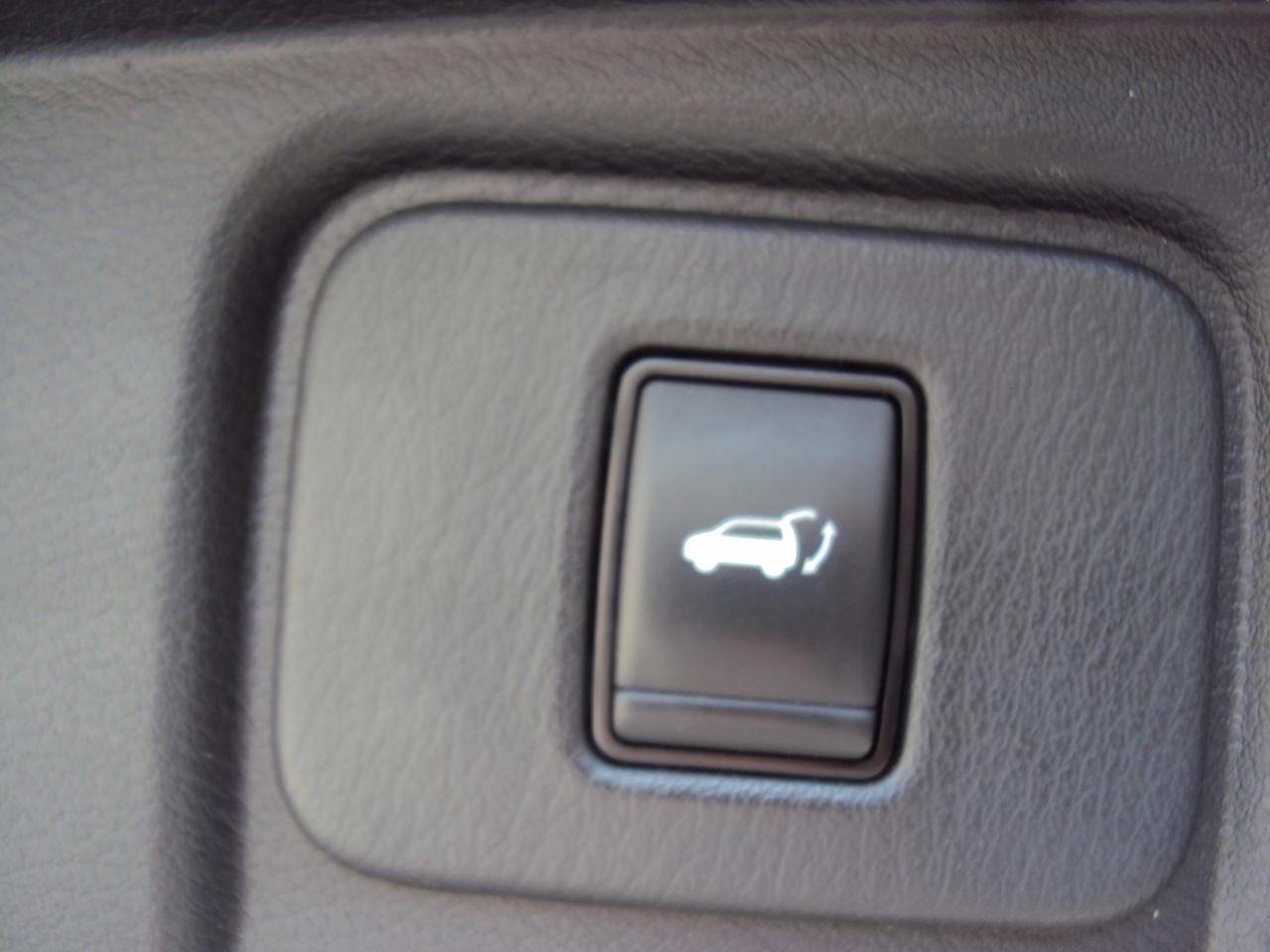 2017 Nissan Murano SV Photo