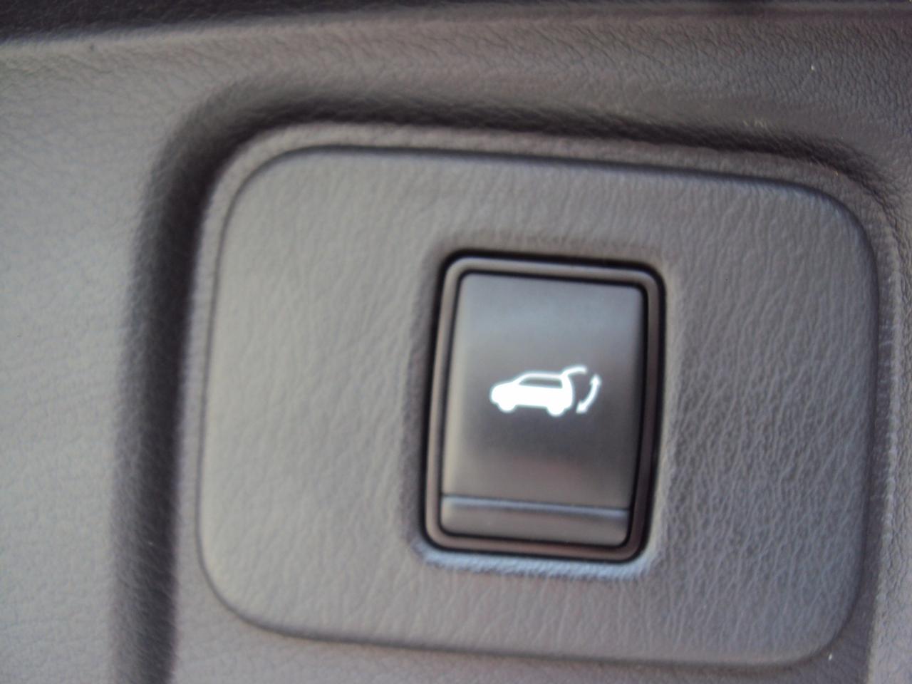 2017 Nissan Murano SV Photo