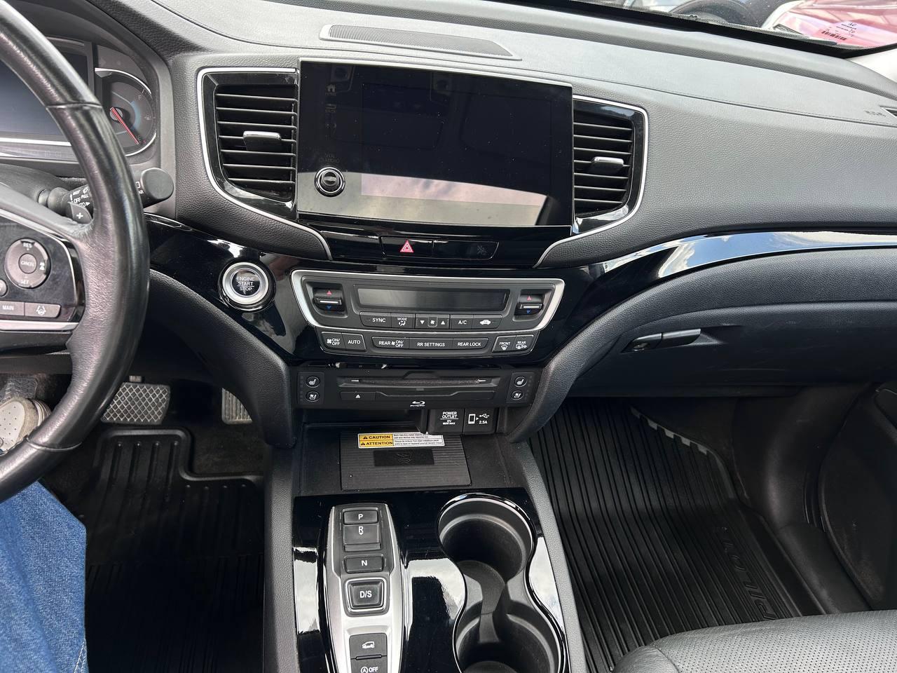 2021 Honda Pilot Touring Photo