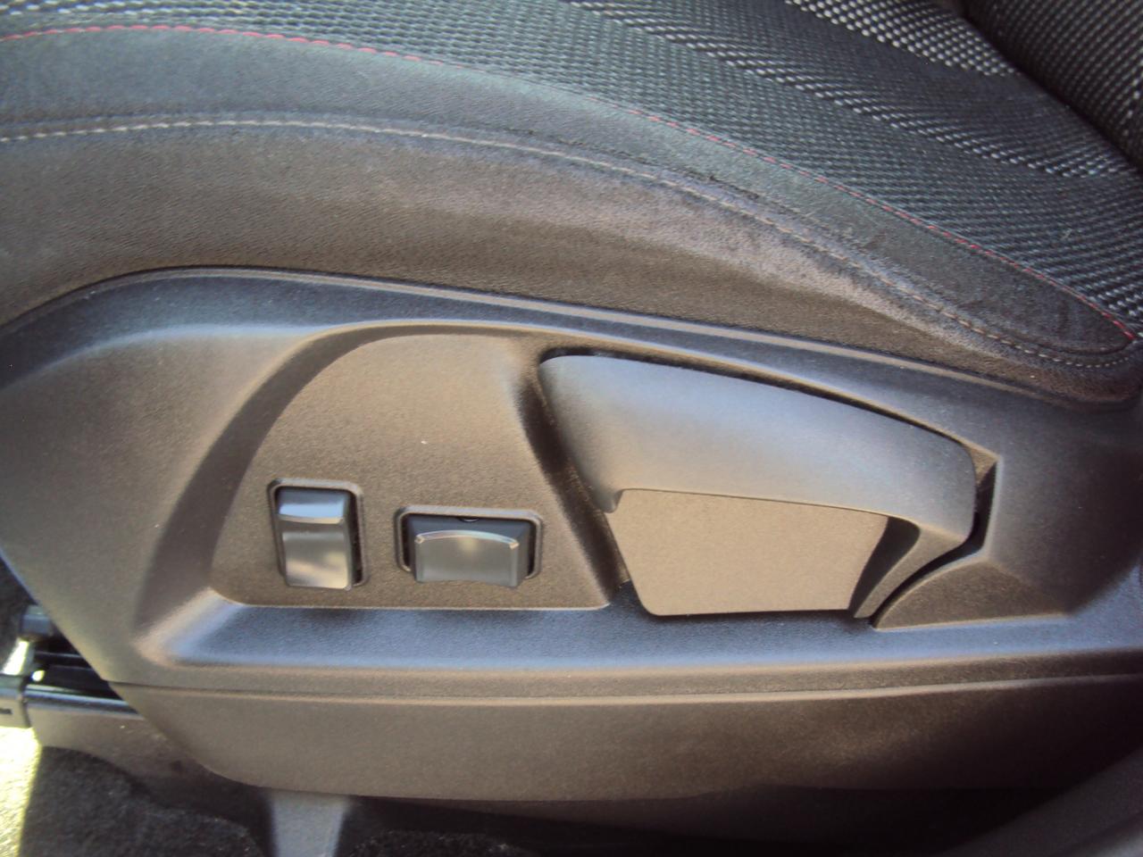 2017 Chevrolet Equinox LS Photo