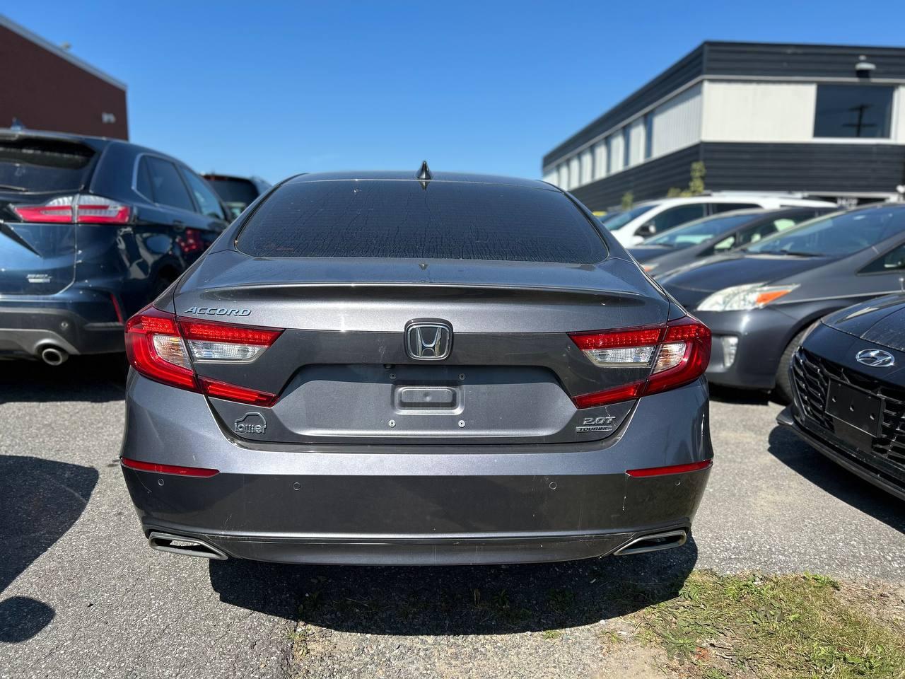 2018 Honda Accord Touring Photo