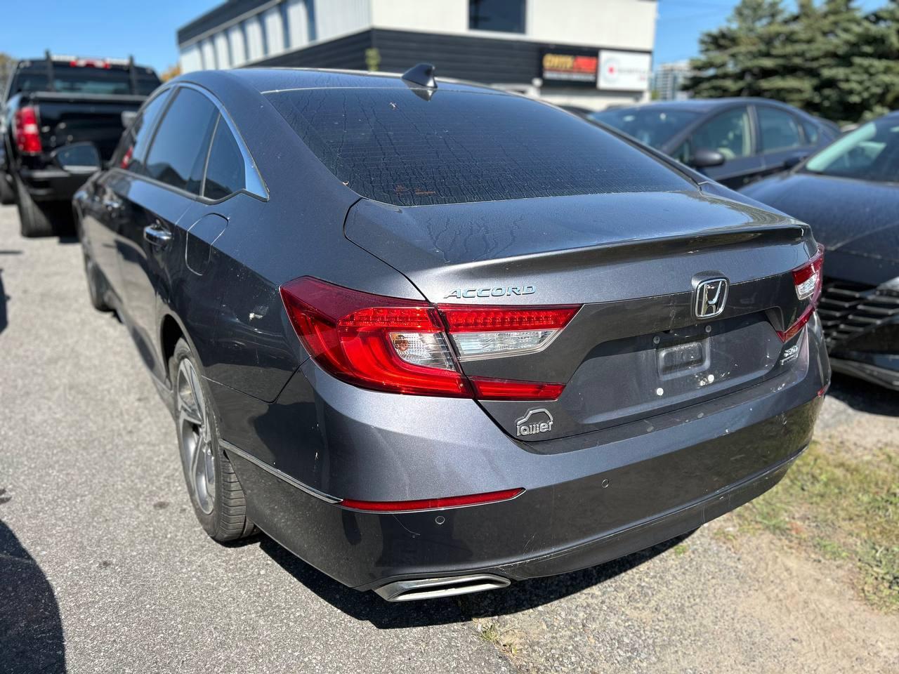 2018 Honda Accord Touring Photo