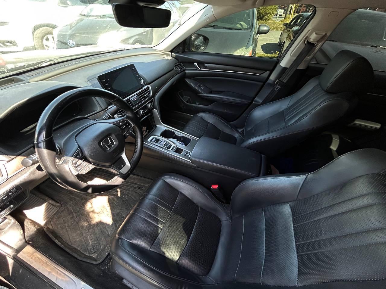 2018 Honda Accord Touring Photo