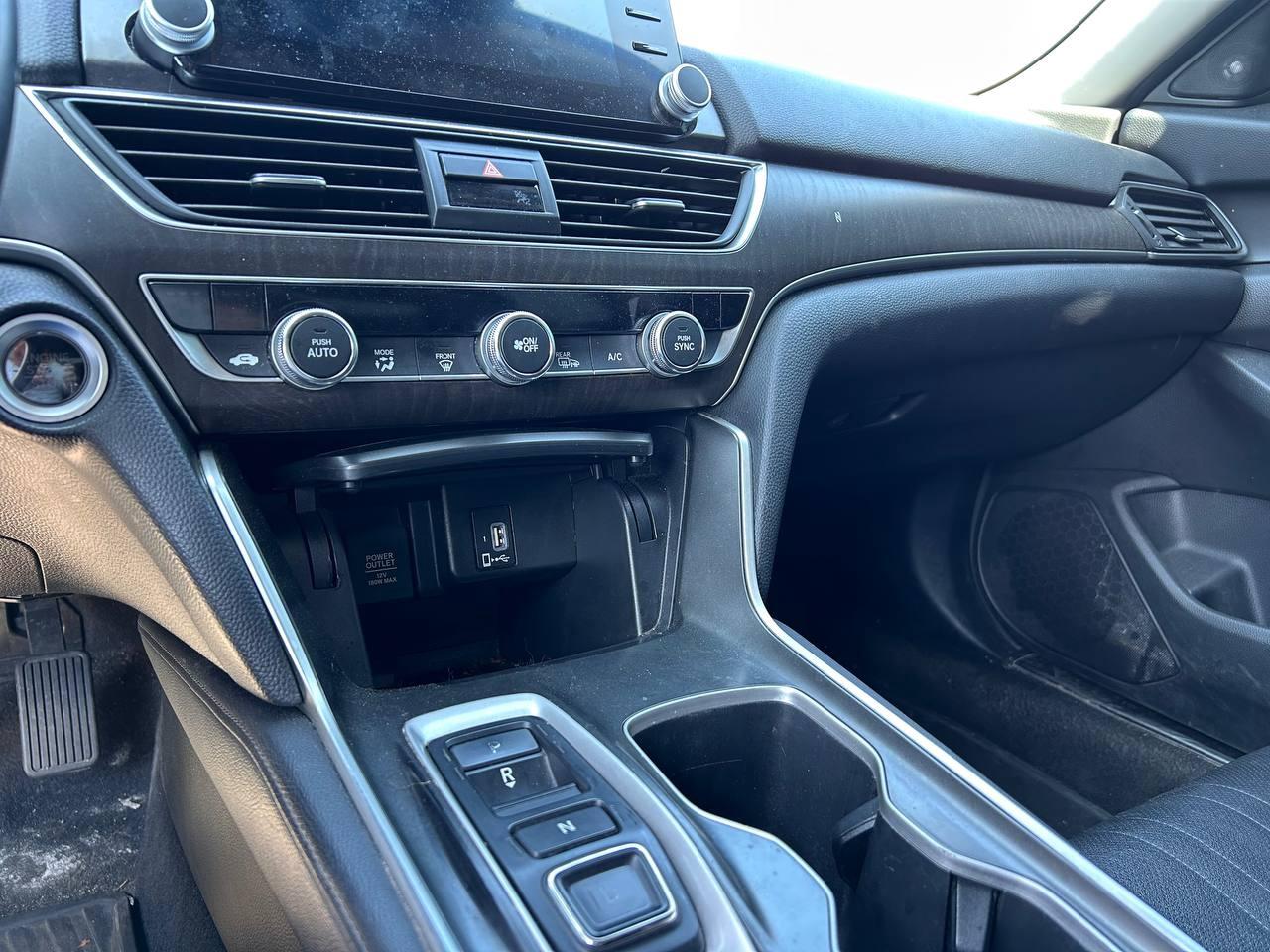 2018 Honda Accord Touring Photo