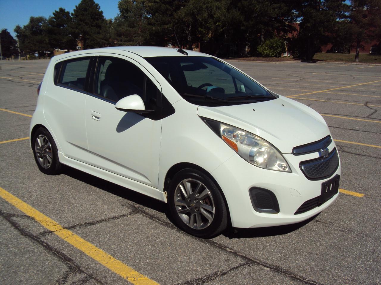 2015 Chevrolet Spark EV 2LT Photo0