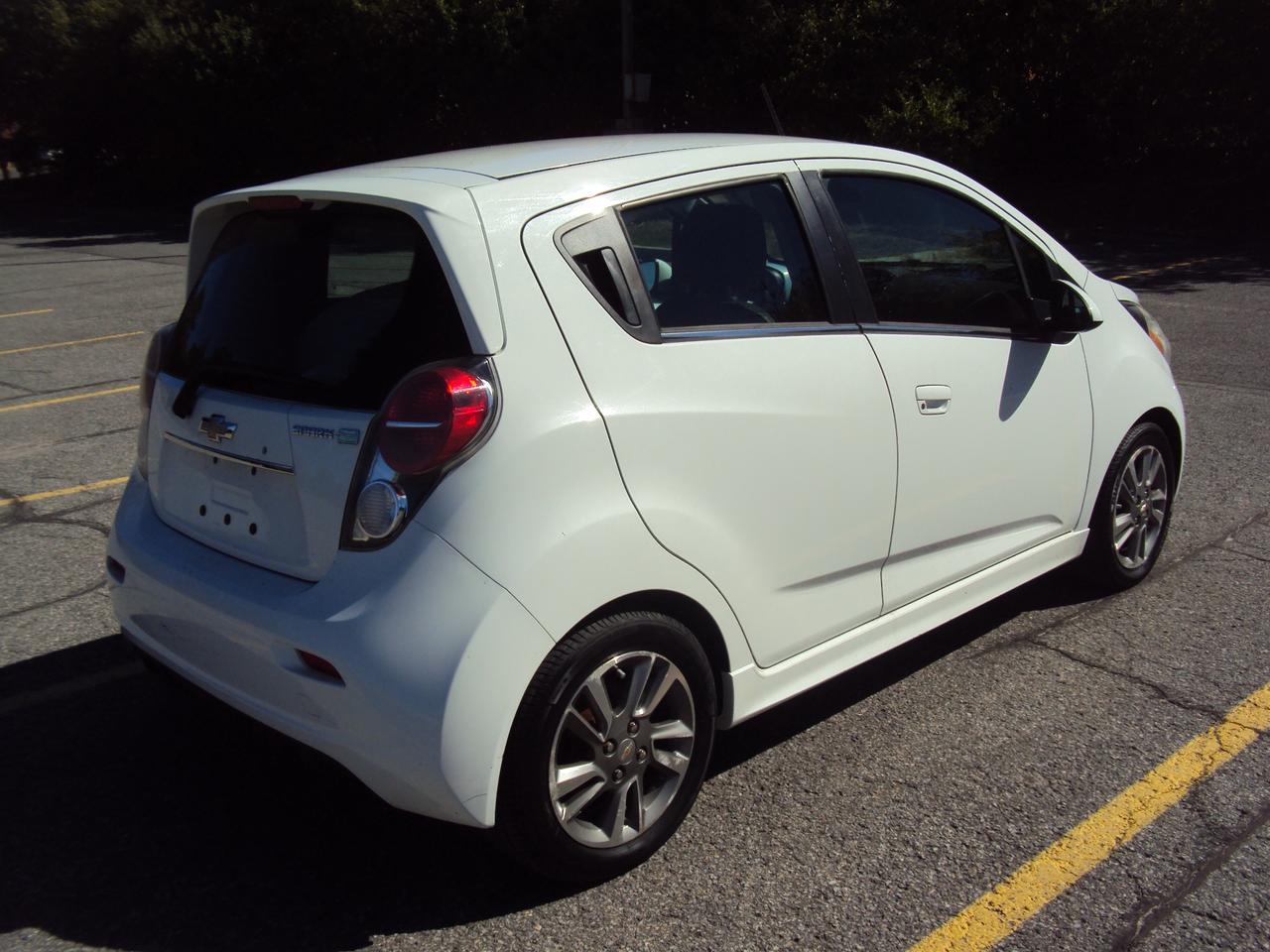 2015 Chevrolet Spark EV 2LT Photo