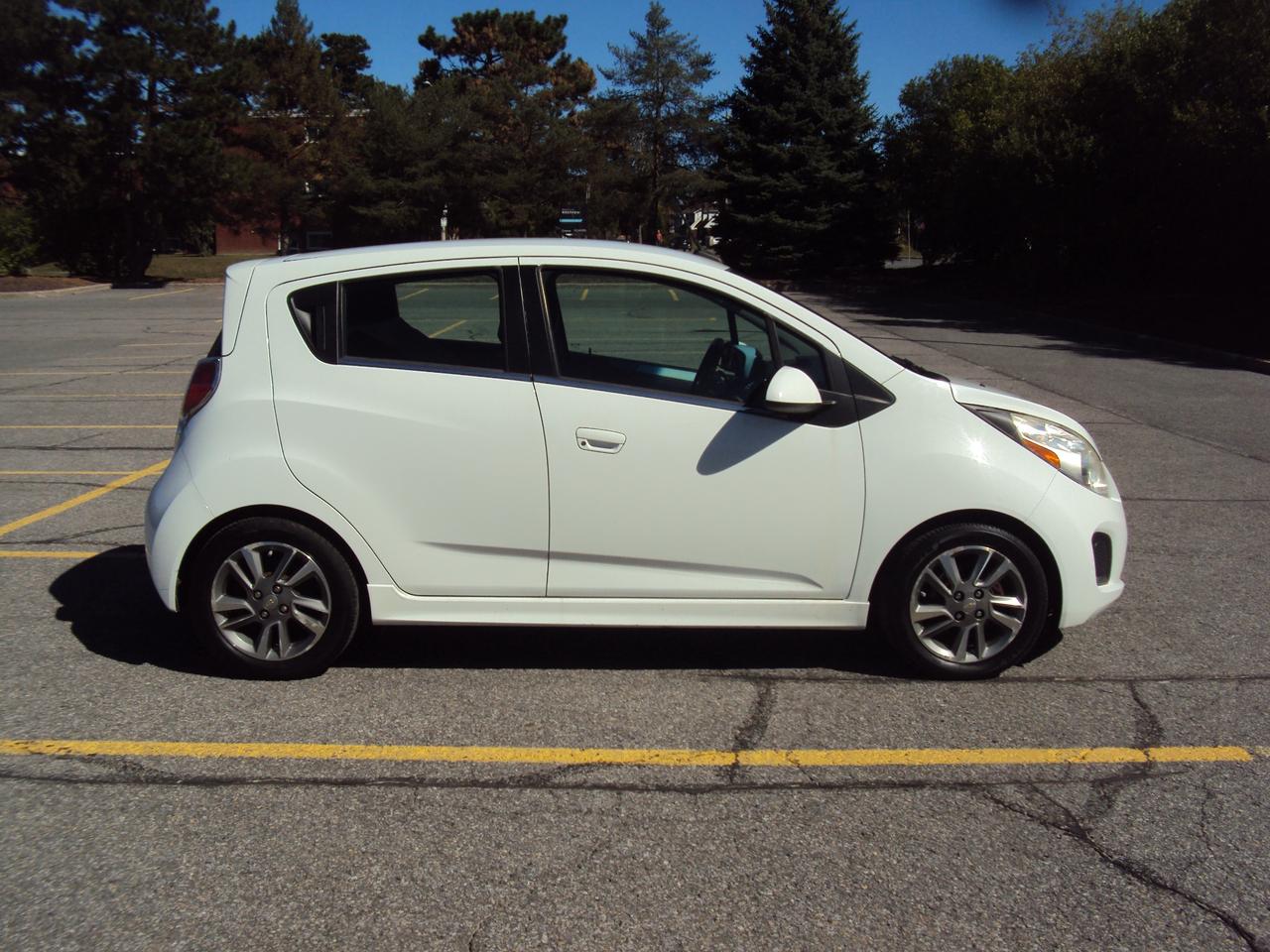 2015 Chevrolet Spark EV 2LT Photo