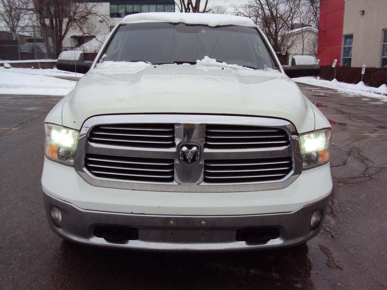 2014 RAM 1500 SLT Photo