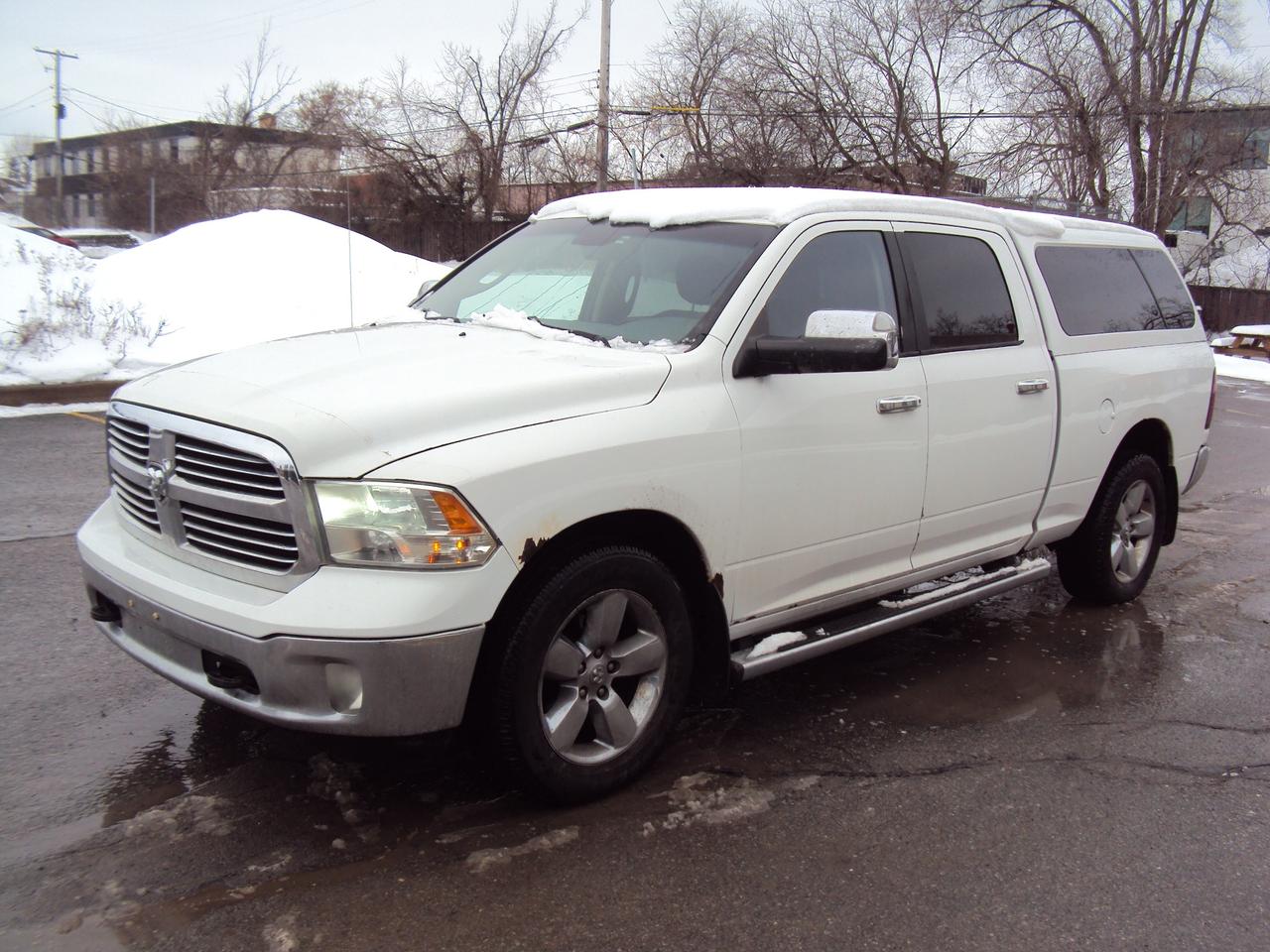 2014 RAM 1500 SLT Photo