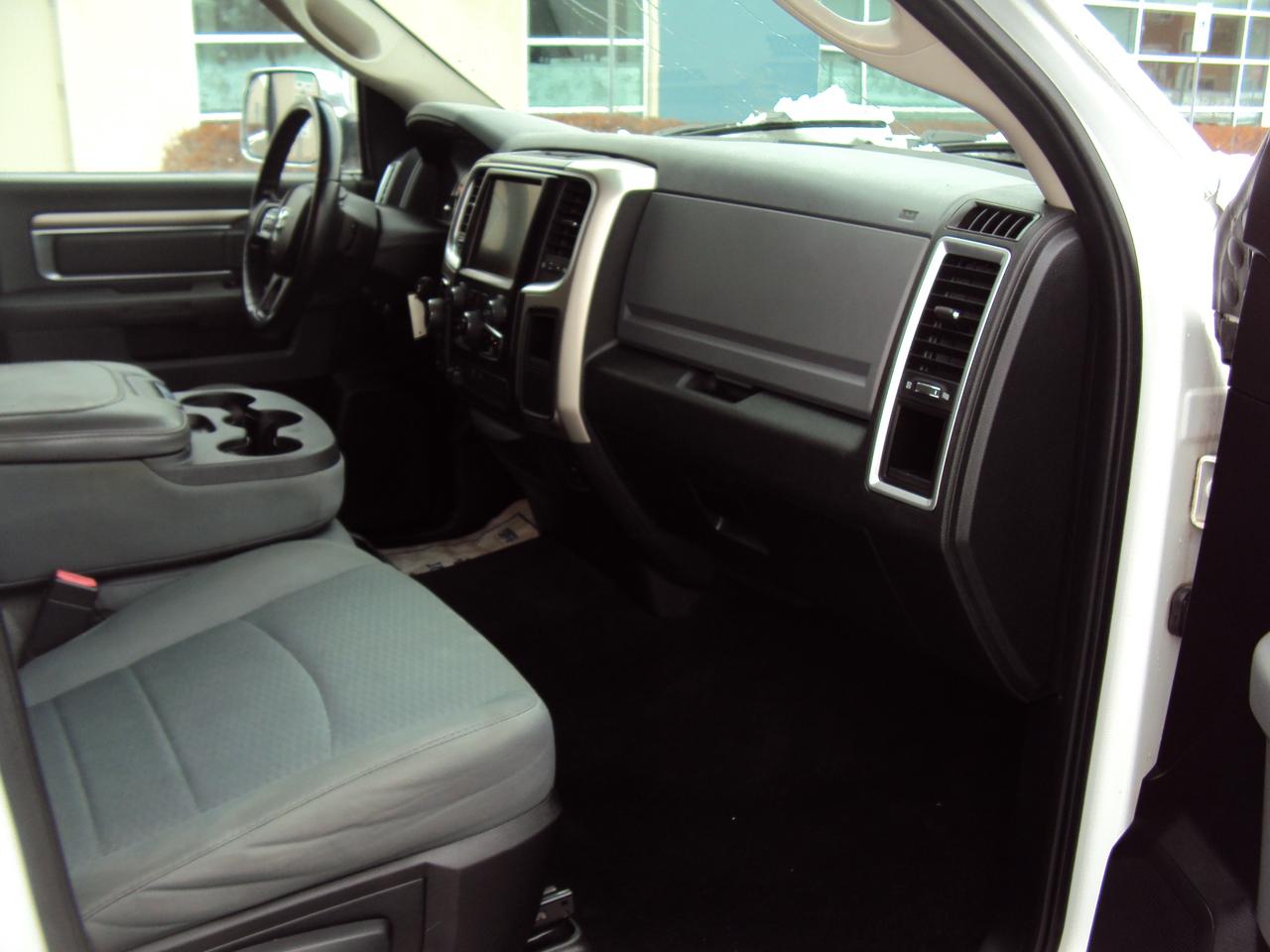 2014 RAM 1500 SLT Photo