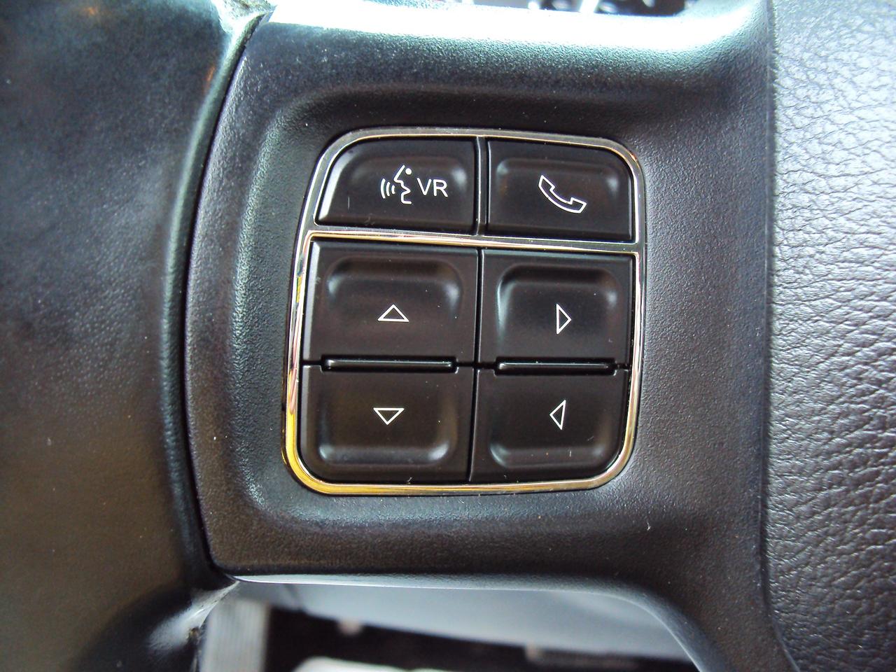 2014 RAM 1500 SLT Photo