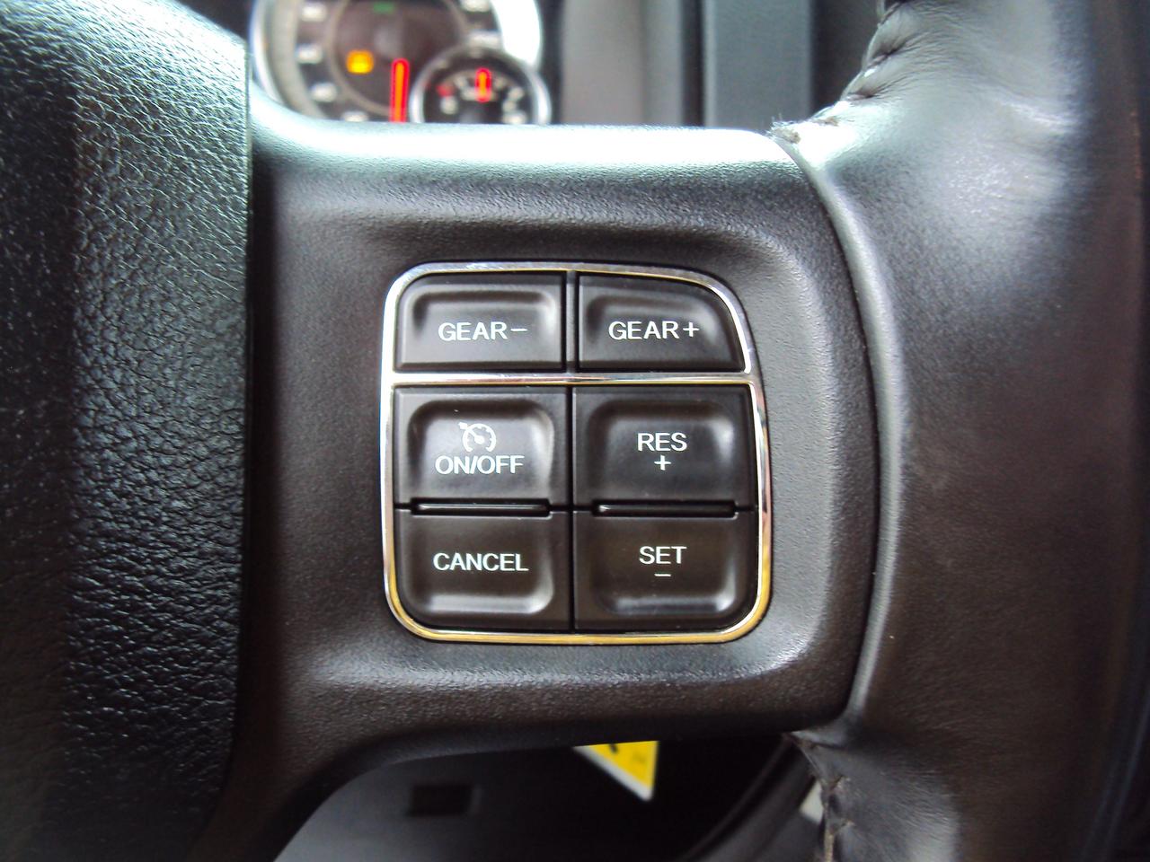 2014 RAM 1500 SLT Photo