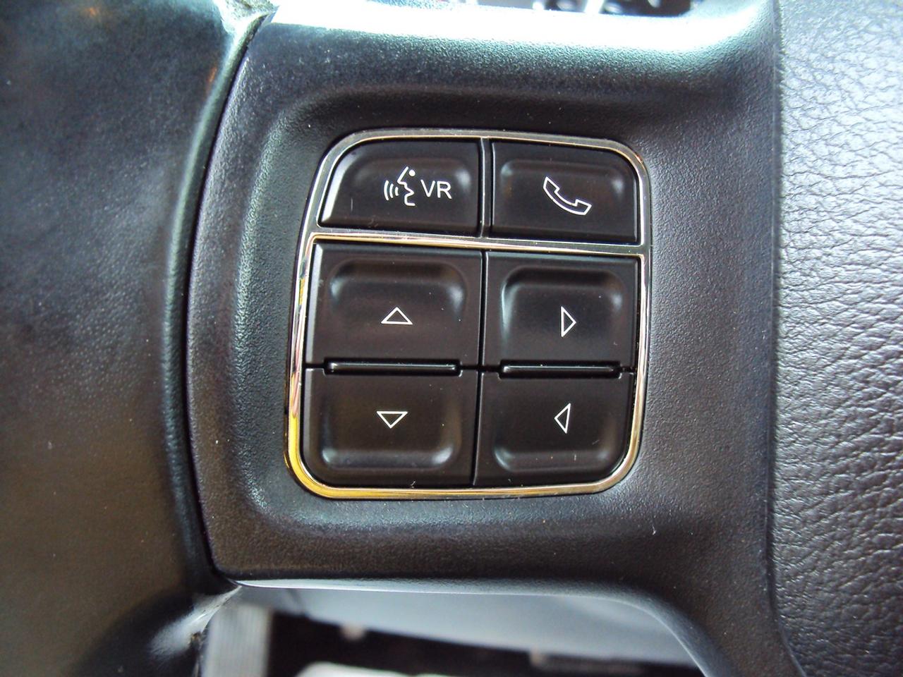 2014 RAM 1500 SLT Photo
