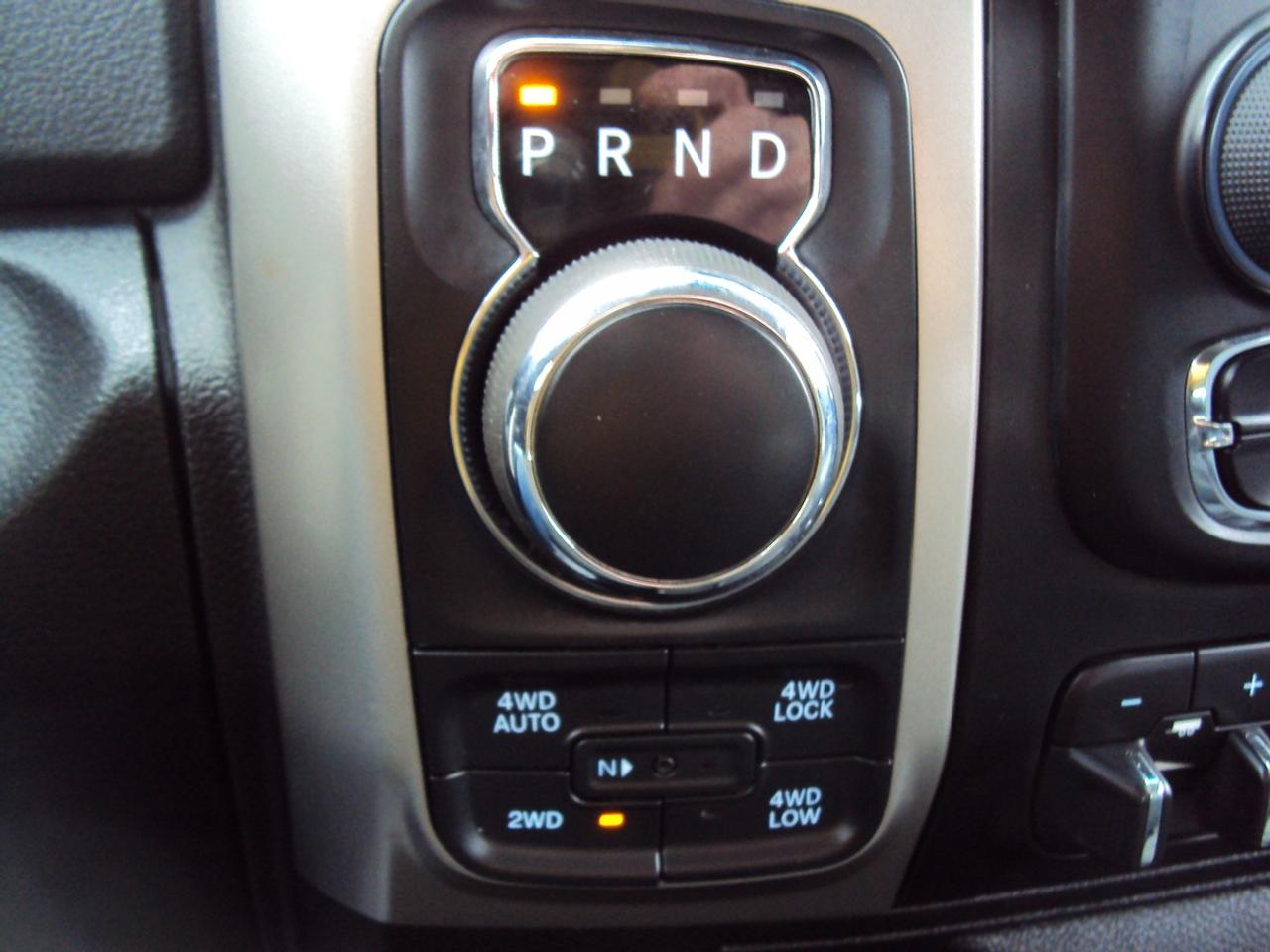 2014 RAM 1500 SLT Photo