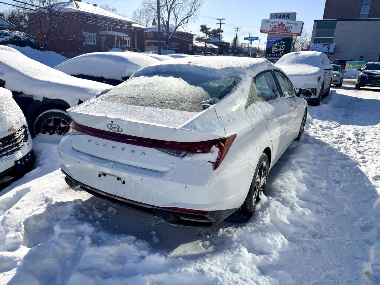 2022 Hyundai Elantra SEL Photo