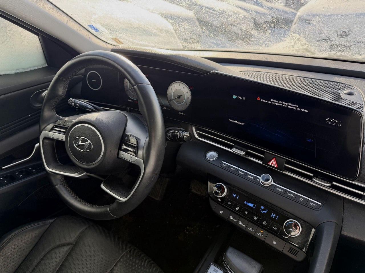 2022 Hyundai Elantra SEL Photo