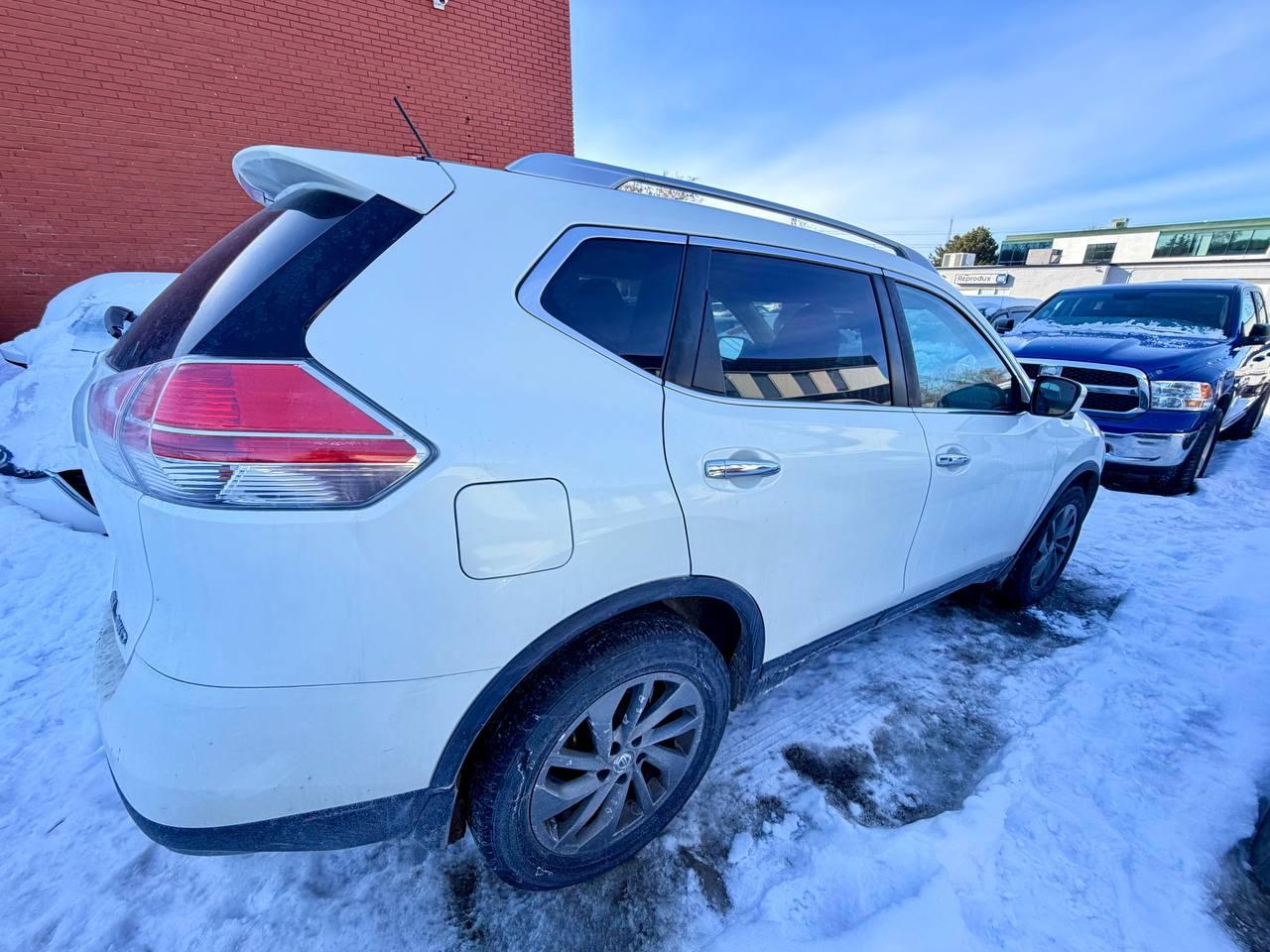 2016 Nissan Rogue SL Photo