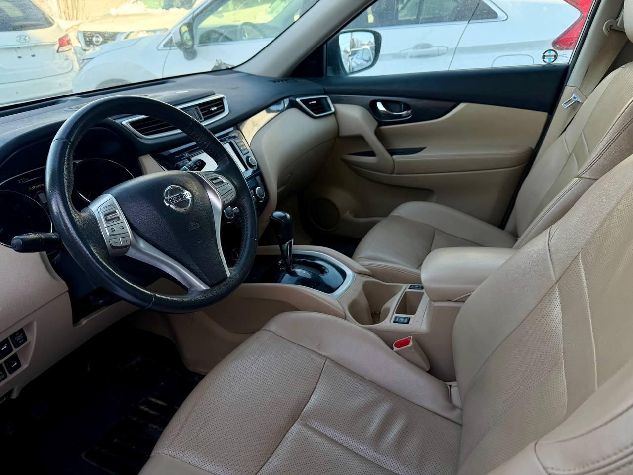 2016 Nissan Rogue SL Photo