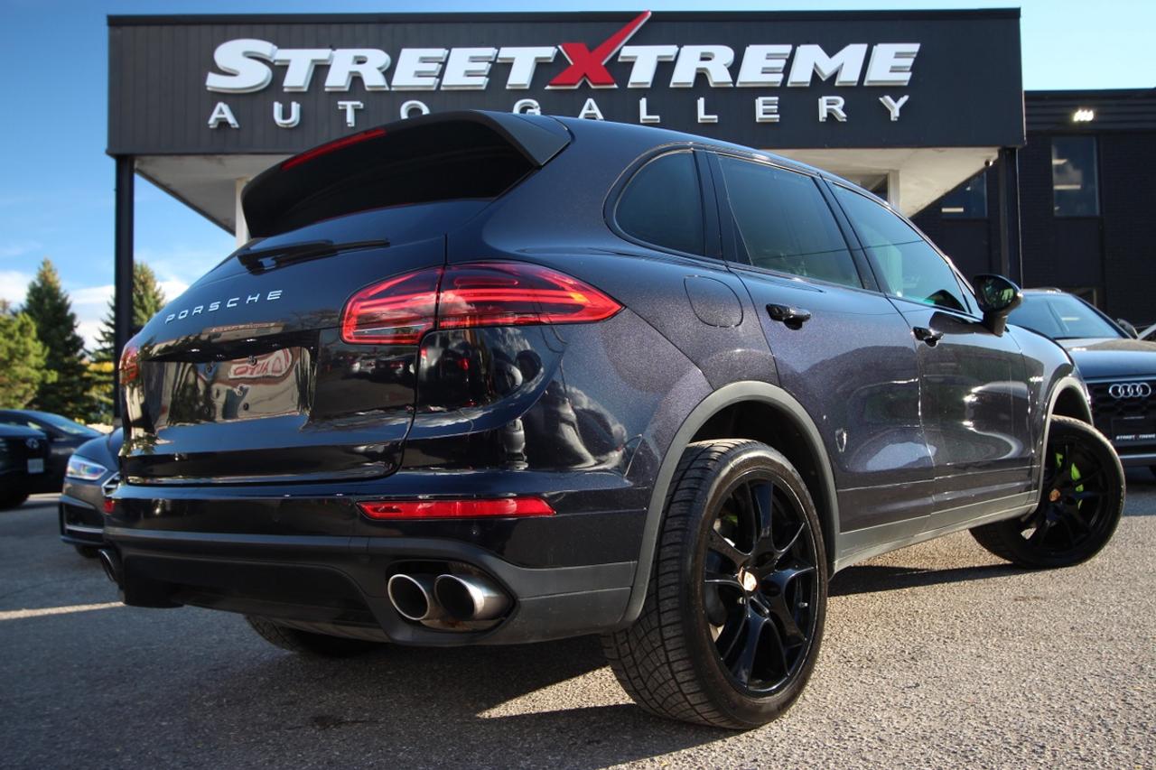 2015 Porsche Cayenne S E-Hybrid Photo5