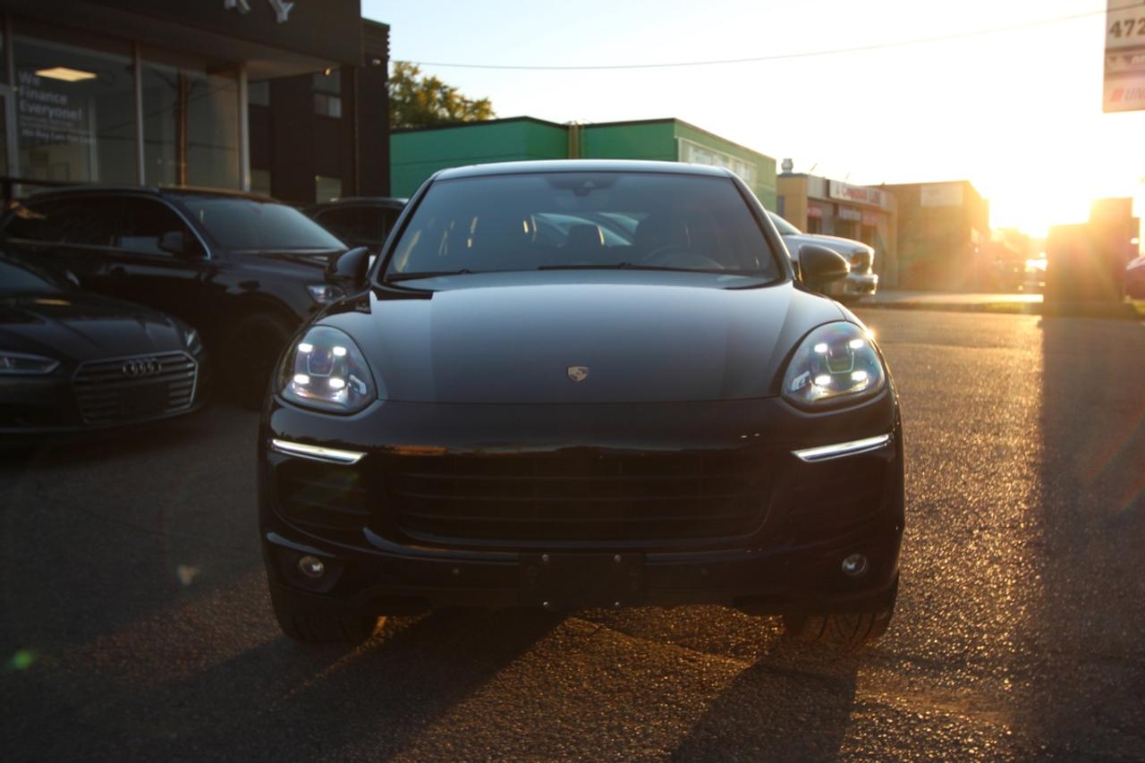 2015 Porsche Cayenne S E-Hybrid Photo