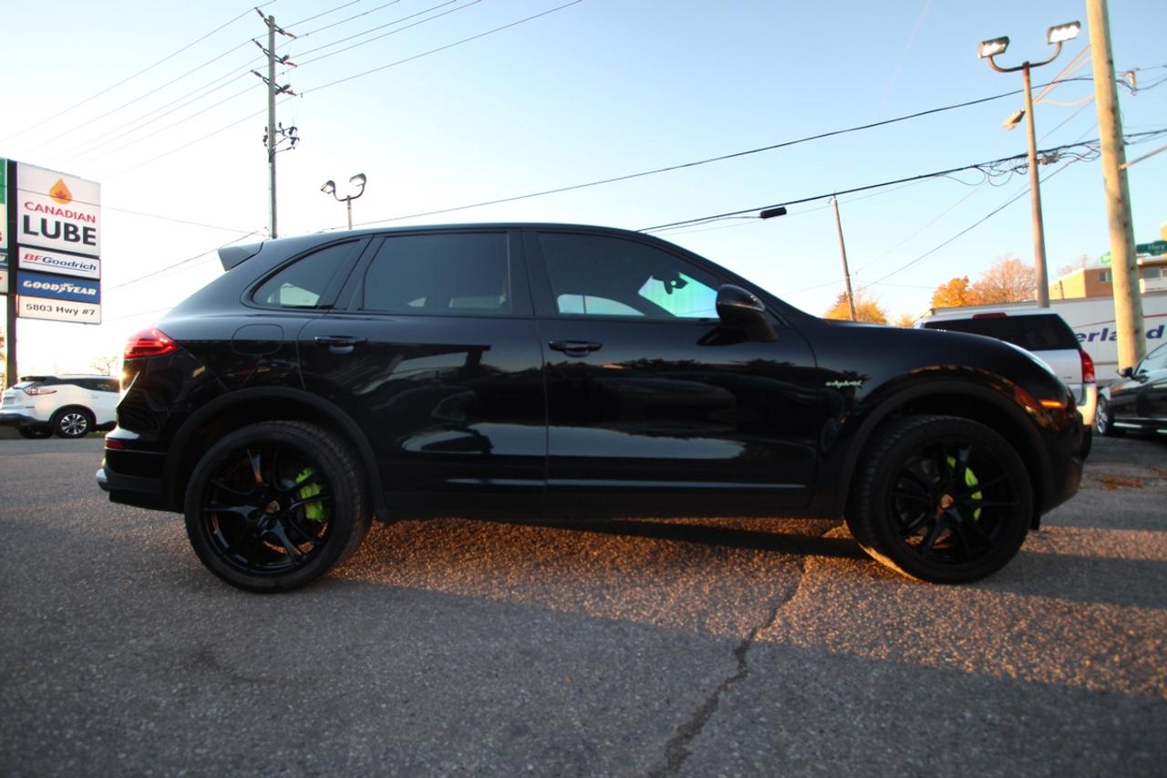 2015 Porsche Cayenne S E-Hybrid Photo